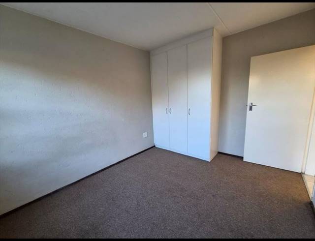 2 BEDROOM TOWNHOUSE FOR SALE IN RYNFIELD